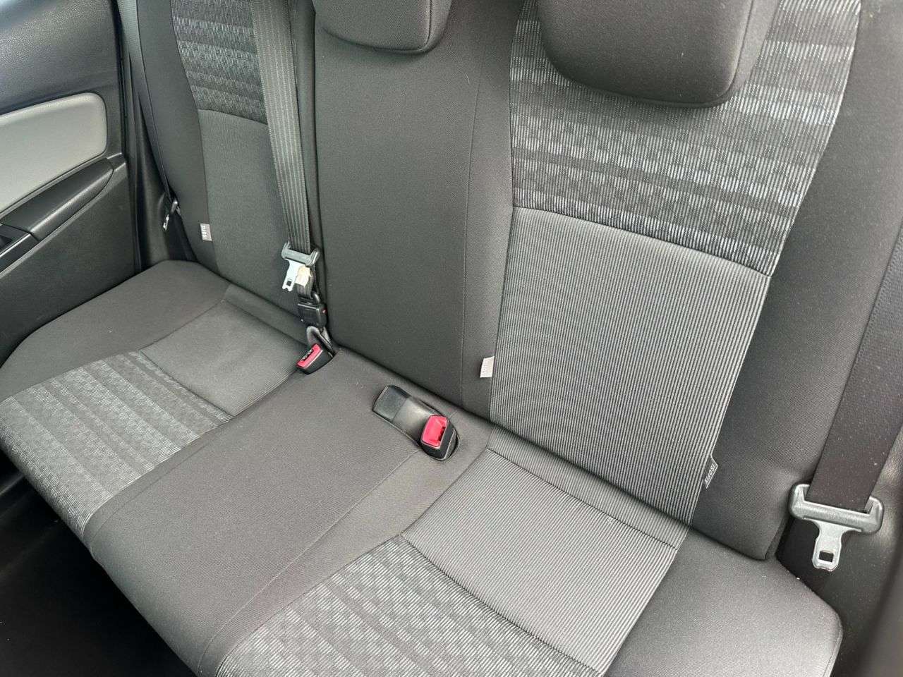2016 TOYOTA YARIS 2016 TOYOTA YARIS