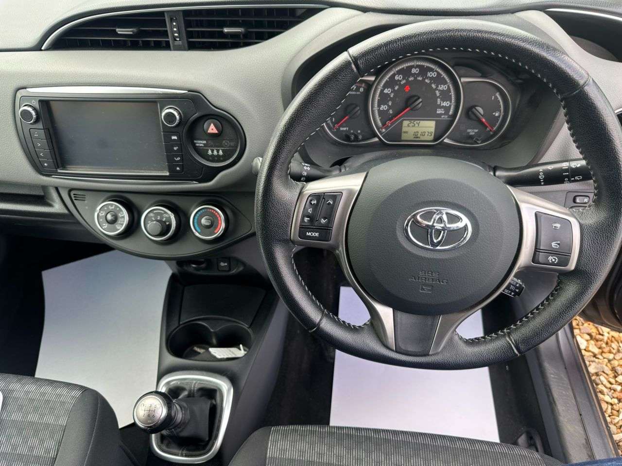 2016 TOYOTA YARIS 2016 TOYOTA YARIS