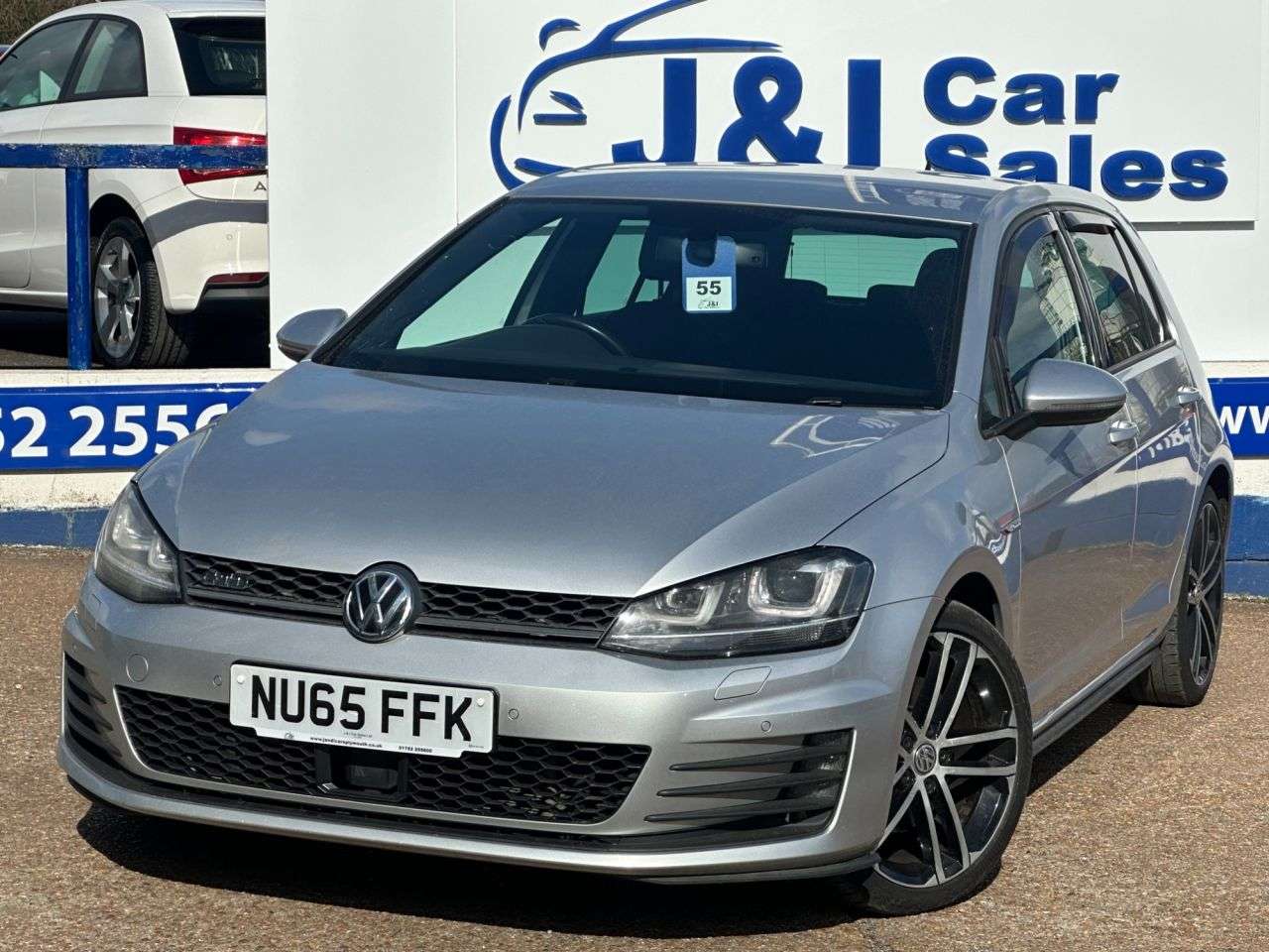 A 2015 VOLKSWAGEN GOLF 2.0 TDI BlueMotion Tech GTD Hatchback 5dr Diesel Manual Euro 6 (s/s) (184 p A 2015 VOLKSWAGEN GOLF 2.0 TDI BlueMotion Tech GTD Hatchback 5dr Diesel Manual Euro 6 (s/s) (184 p
