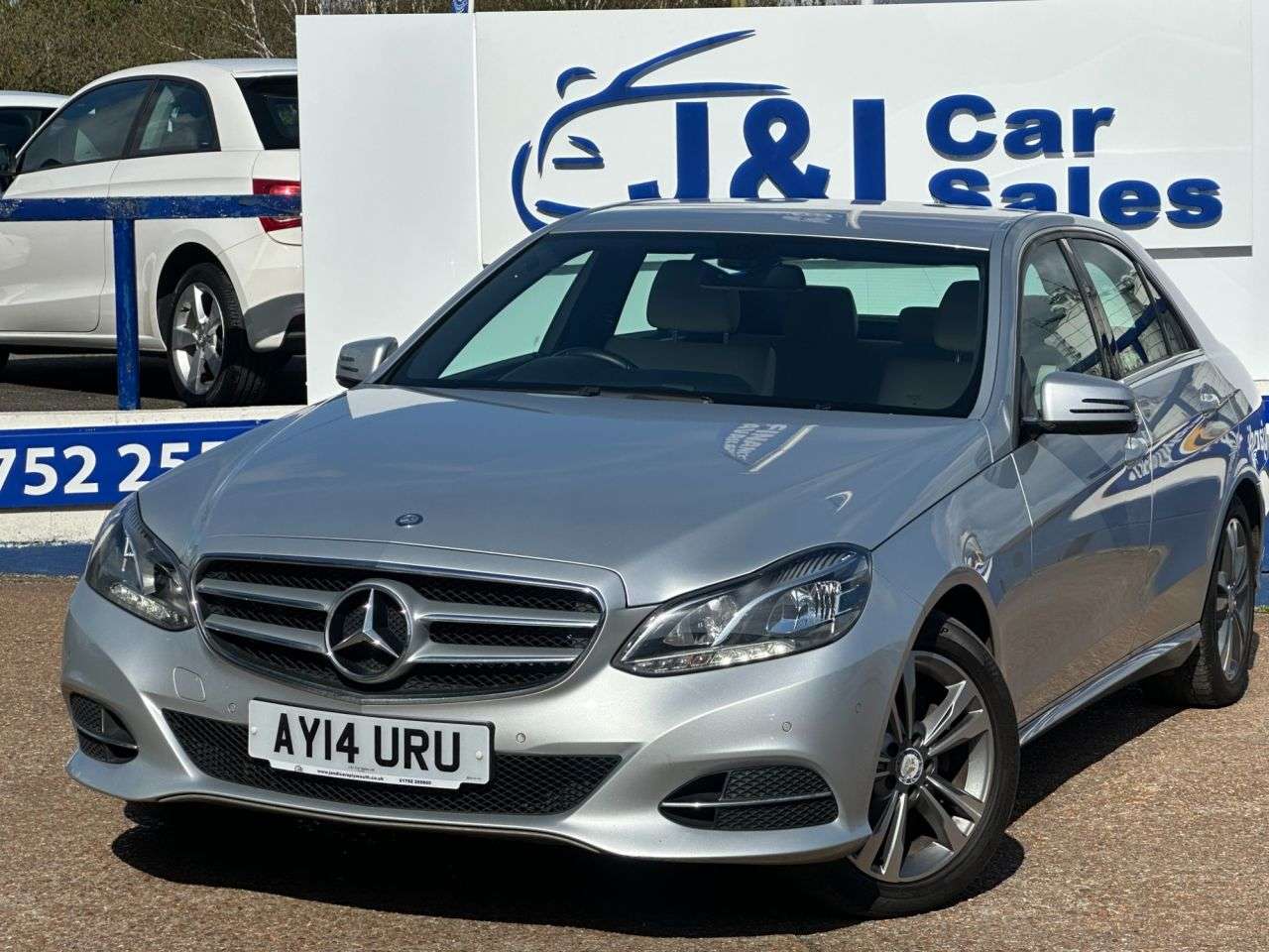 A 2014 MERCEDES E CLASS E220 CDI SE A 2014 MERCEDES E CLASS E220 CDI SE