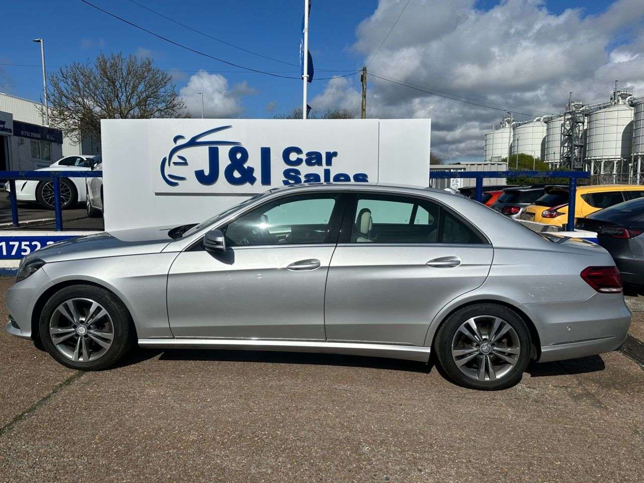 A 2014 MERCEDES E CLASS E220 CDI SE A 2014 MERCEDES E CLASS E220 CDI SE