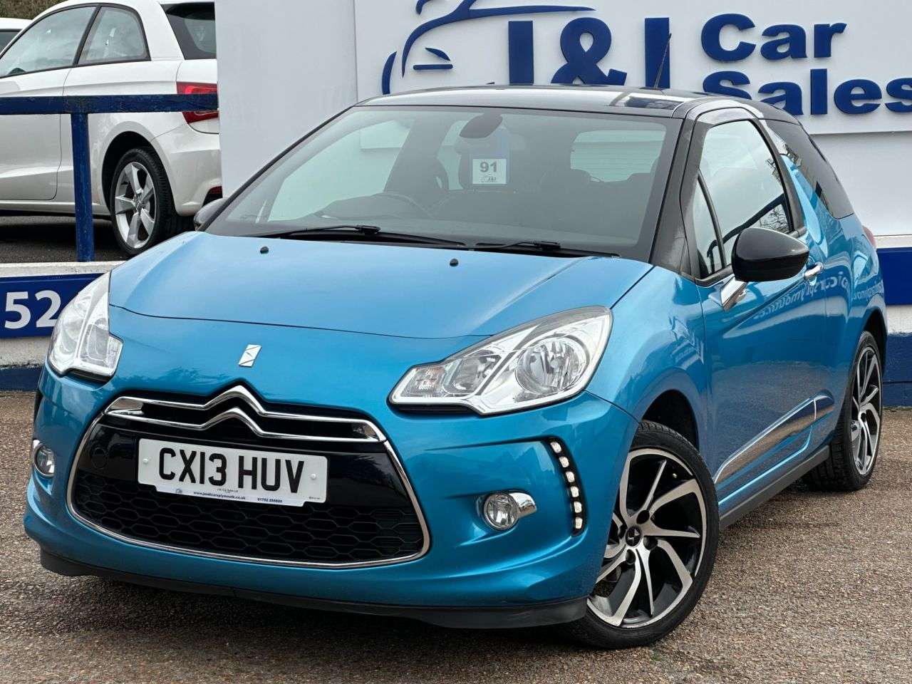 A 2013 CITROEN DS3 1.6 VTi DStyle Plus Hatchback 3dr Petrol Manual Euro 5 (120 ps) GREAT SERVI A 2013 CITROEN DS3 1.6 VTi DStyle Plus Hatchback 3dr Petrol Manual Euro 5 (120 ps) GREAT SERVI