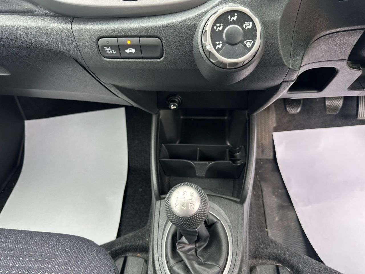 2010 HONDA JAZZ 2010 HONDA JAZZ