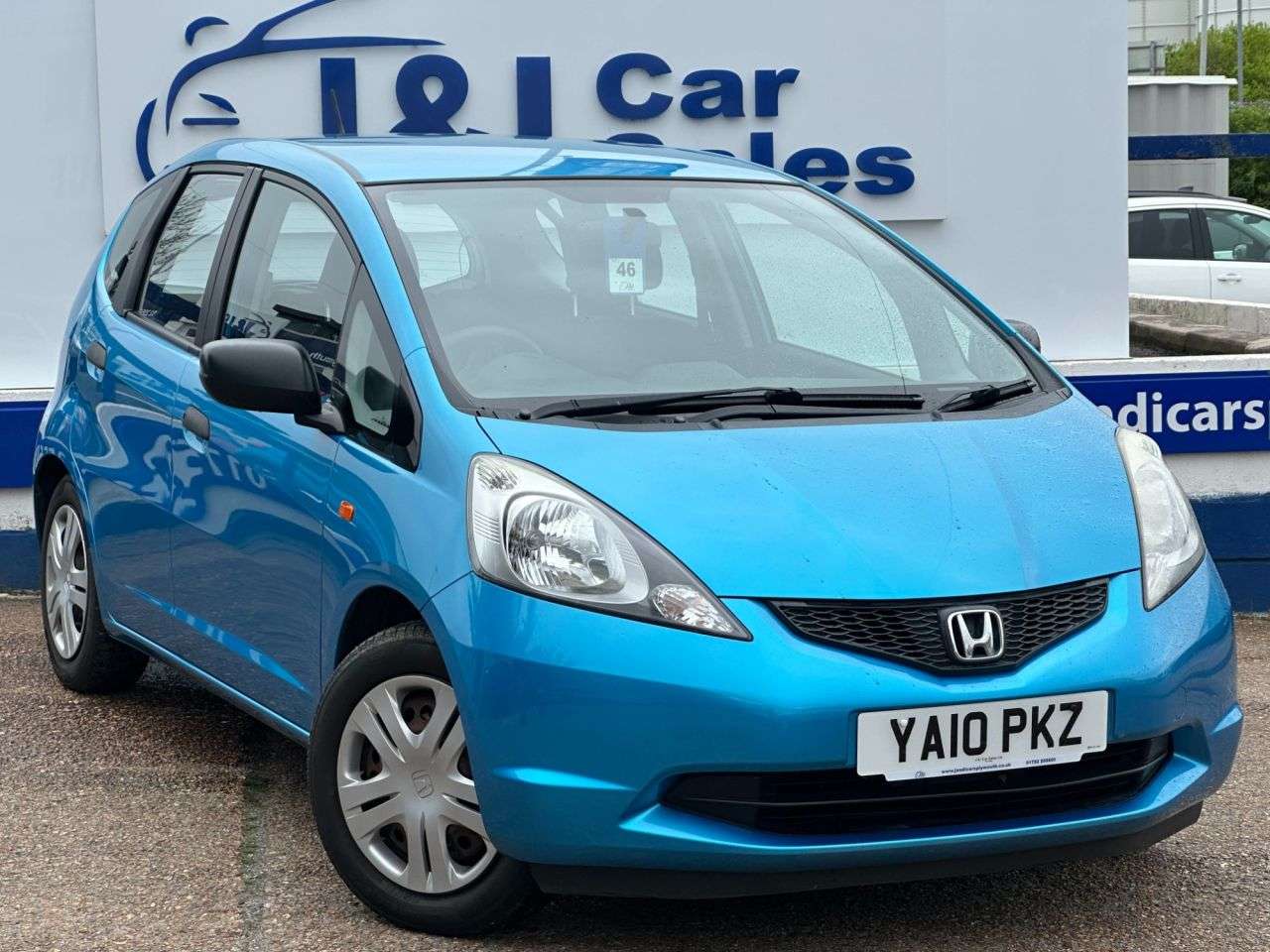 A 2010 HONDA JAZZ 1.2 i-VTEC S Hatchback 5dr Petrol Manual Euro 5 (90 ps) GREAT SERVICE HISTO A 2010 HONDA JAZZ 1.2 i-VTEC S Hatchback 5dr Petrol Manual Euro 5 (90 ps) GREAT SERVICE HISTO