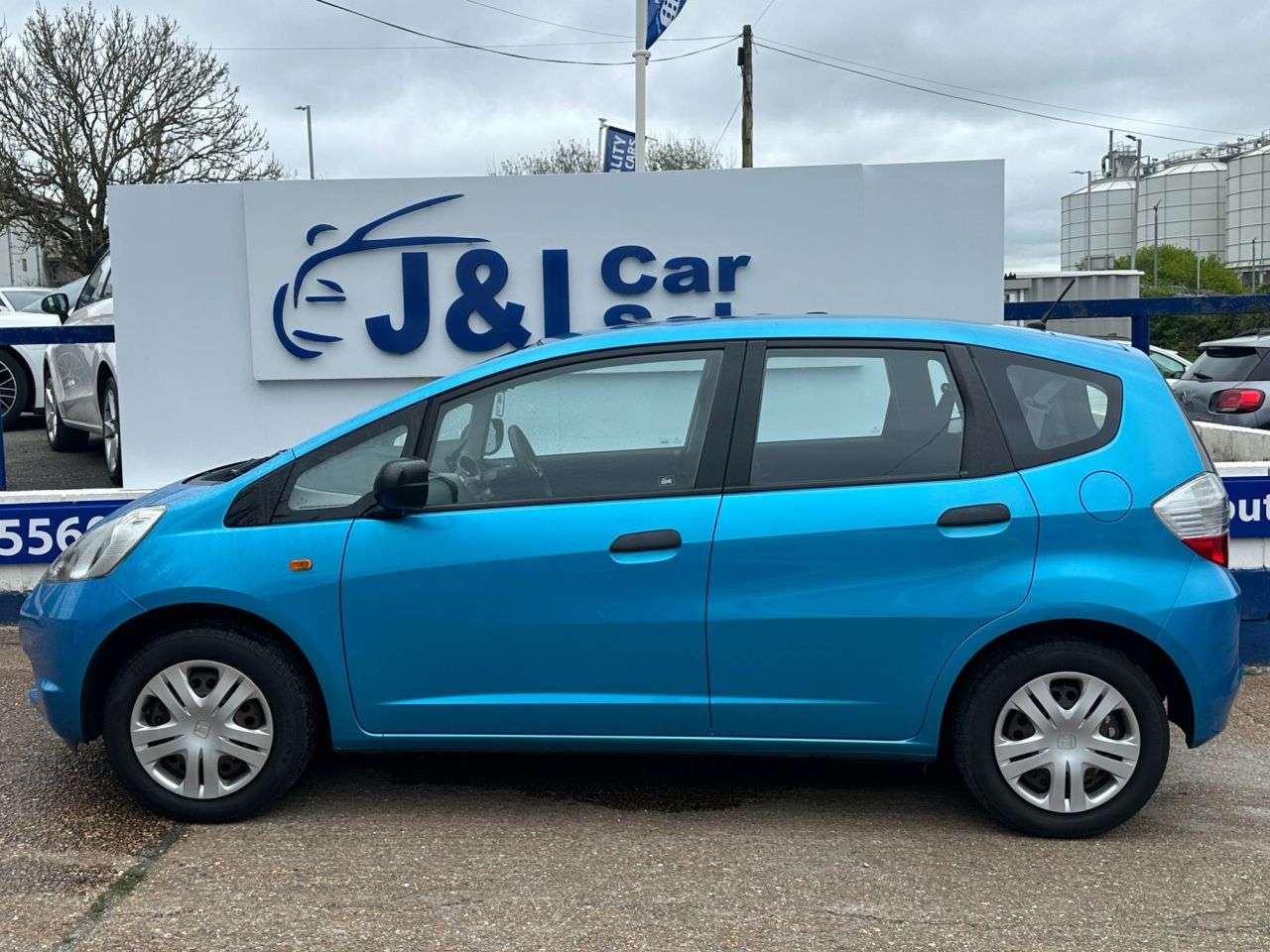 A 2010 HONDA JAZZ 1.2 i-VTEC S Hatchback 5dr Petrol Manual Euro 5 (90 ps) GREAT SERVICE HISTO A 2010 HONDA JAZZ 1.2 i-VTEC S Hatchback 5dr Petrol Manual Euro 5 (90 ps) GREAT SERVICE HISTO