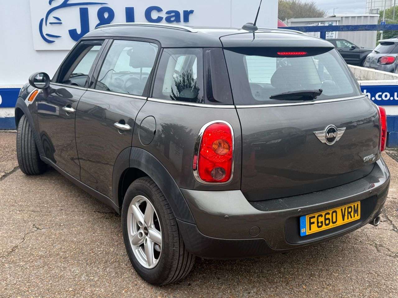 2010 MINI COUNTRYMAN 2010 MINI COUNTRYMAN