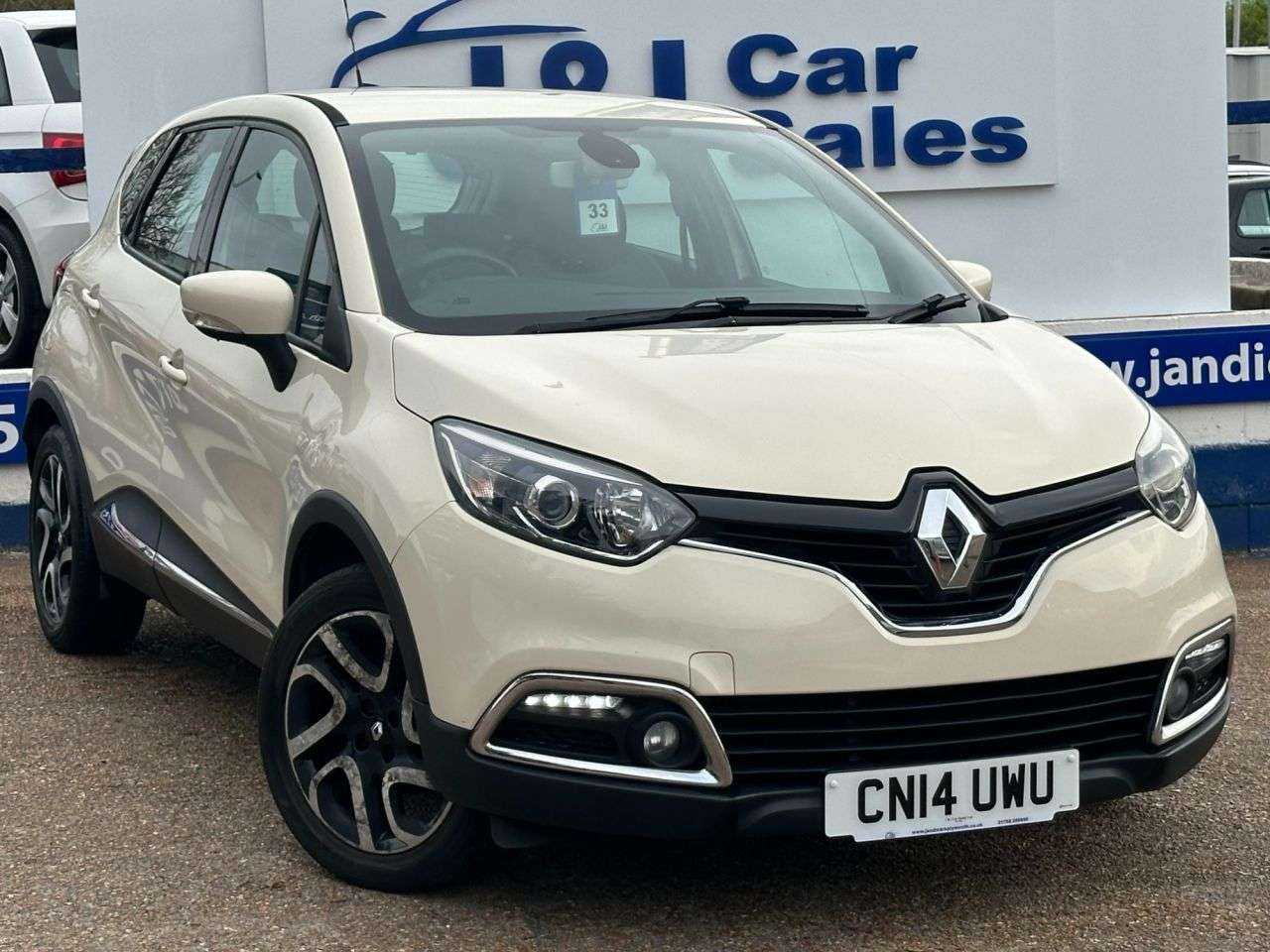 A 2014 RENAULT CAPTUR 0.9 TCe ENERGY Dynamique MediaNav SUV 5dr Petrol Manual Euro 5 (s/s) (90 ps A 2014 RENAULT CAPTUR 0.9 TCe ENERGY Dynamique MediaNav SUV 5dr Petrol Manual Euro 5 (s/s) (90 ps