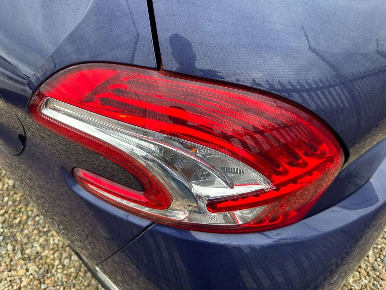 2012 PEUGEOT 208 2012 PEUGEOT 208