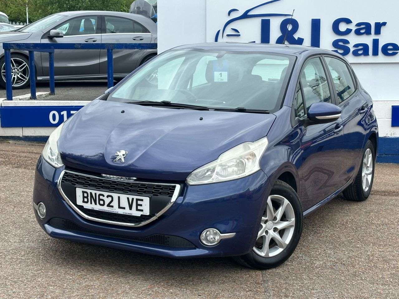 A 2012 PEUGEOT 208 1.2 VTi Active Hatchback 5dr Petrol Manual Euro 5 (82 ps) GREAT SERVICE HIS A 2012 PEUGEOT 208 1.2 VTi Active Hatchback 5dr Petrol Manual Euro 5 (82 ps) GREAT SERVICE HIS