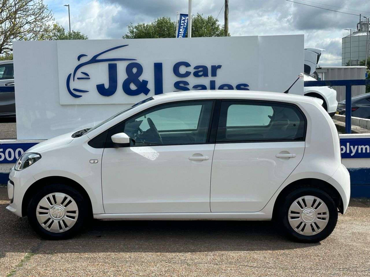 A 2014 VOLKSWAGEN UP! 1.0 Move up! Hatchback 5dr Petrol Manual Euro 5 (60 ps) GREAT SERVICE HISTO A 2014 VOLKSWAGEN UP! 1.0 Move up! Hatchback 5dr Petrol Manual Euro 5 (60 ps) GREAT SERVICE HISTO