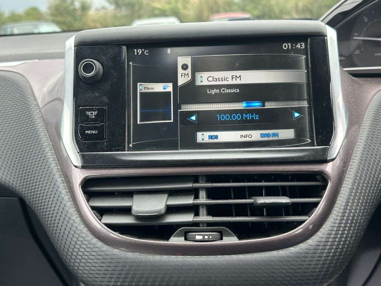2014 PEUGEOT 2008 2014 PEUGEOT 2008