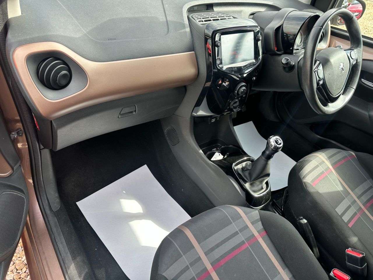 2014 PEUGEOT 108 2014 PEUGEOT 108