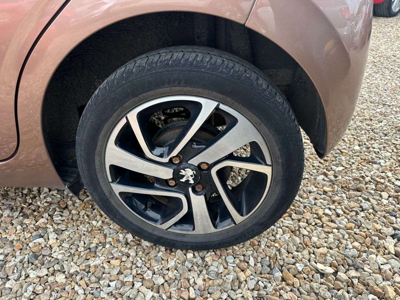 2014 PEUGEOT 108 2014 PEUGEOT 108