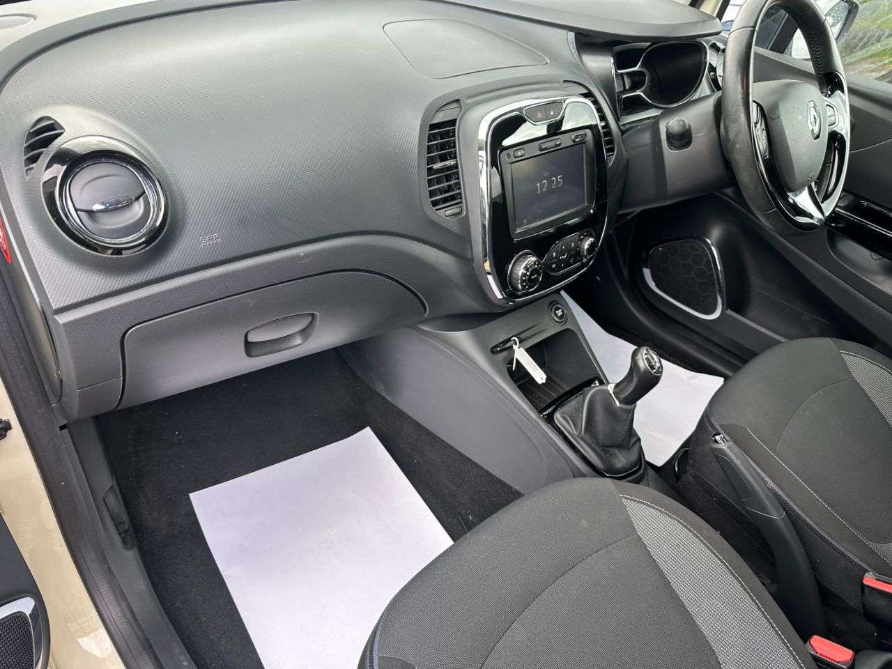 2015 RENAULT CAPTUR 2015 RENAULT CAPTUR