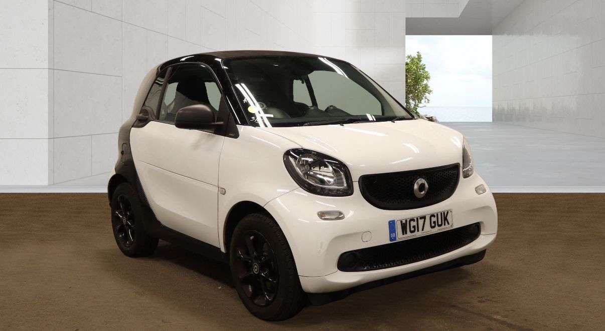 A 2017 SMART FORTWO 1.0 Passion Coupe 2dr Petrol Twinamic Euro 6 (s/s) (71 ps) GREAT SERVICE HI A 2017 SMART FORTWO 1.0 Passion Coupe 2dr Petrol Twinamic Euro 6 (s/s) (71 ps) GREAT SERVICE HI