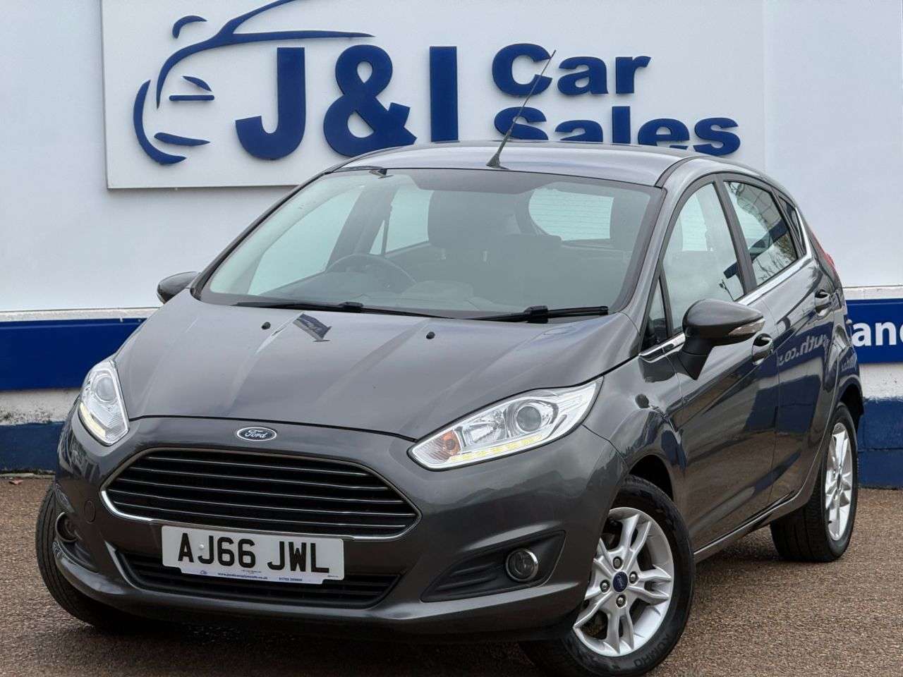 A 2017 FORD FIESTA 1.0T EcoBoost Zetec Hatchback 5dr Petrol Manual Euro 6 (s/s) (100 ps) GREAT A 2017 FORD FIESTA 1.0T EcoBoost Zetec Hatchback 5dr Petrol Manual Euro 6 (s/s) (100 ps) GREAT