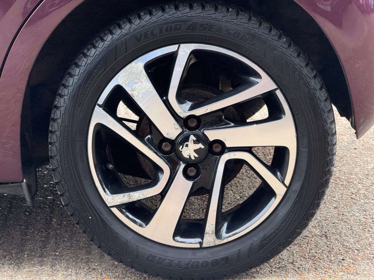 2015 PEUGEOT 108 2015 PEUGEOT 108