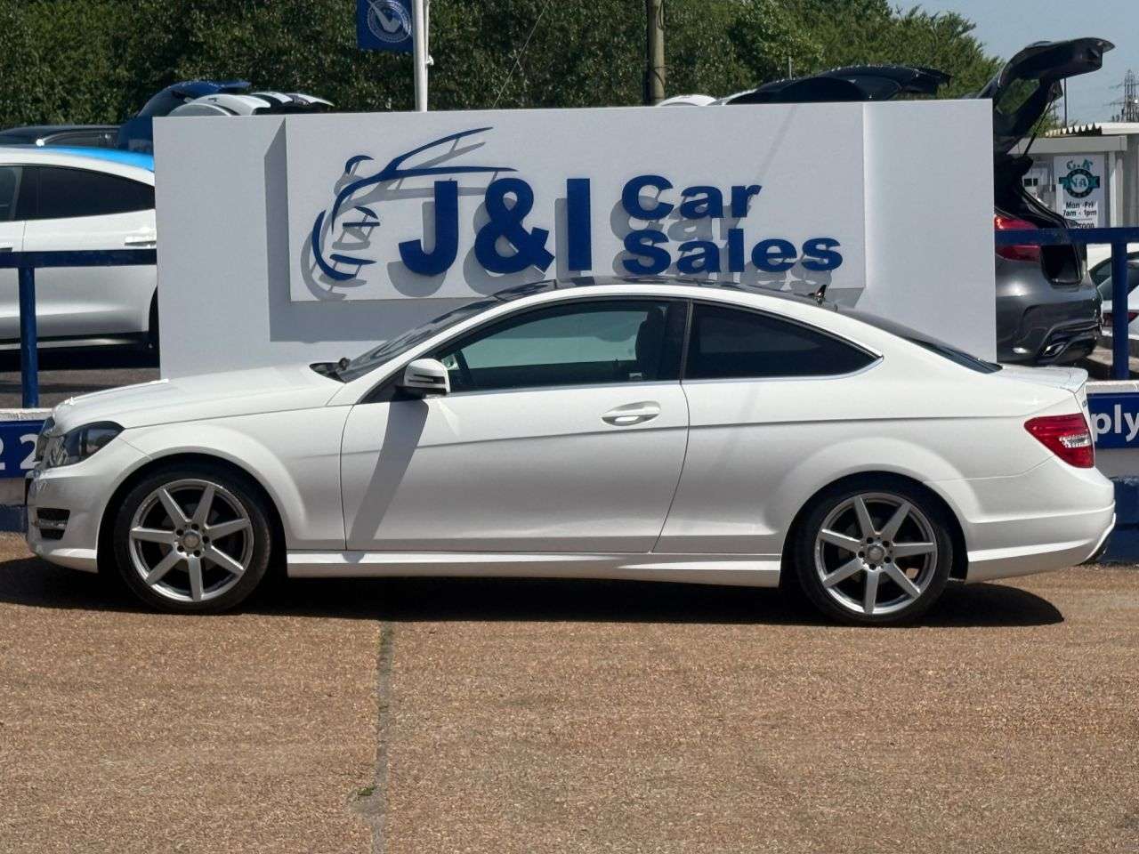 A 2015 MERCEDES-BENZ C-CLASS 1.6 C180 AMG Sport Edition Coupe 2dr Petrol G-Tronic+ Euro 6 (s/s) (156 ps) A 2015 MERCEDES-BENZ C-CLASS 1.6 C180 AMG Sport Edition Coupe 2dr Petrol G-Tronic+ Euro 6 (s/s) (156 ps)