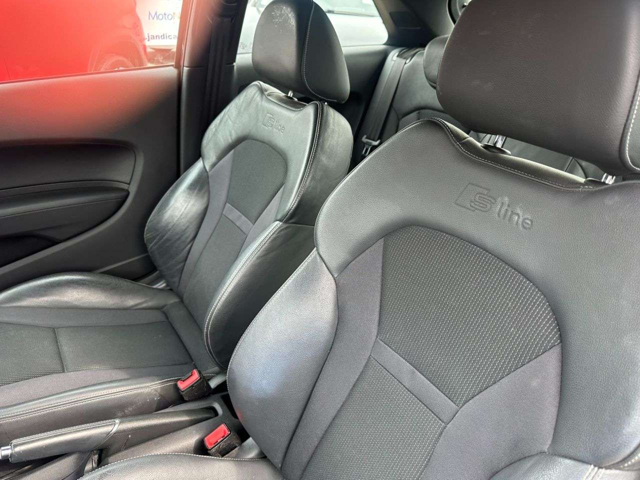 2015 AUDI A1 2015 AUDI A1