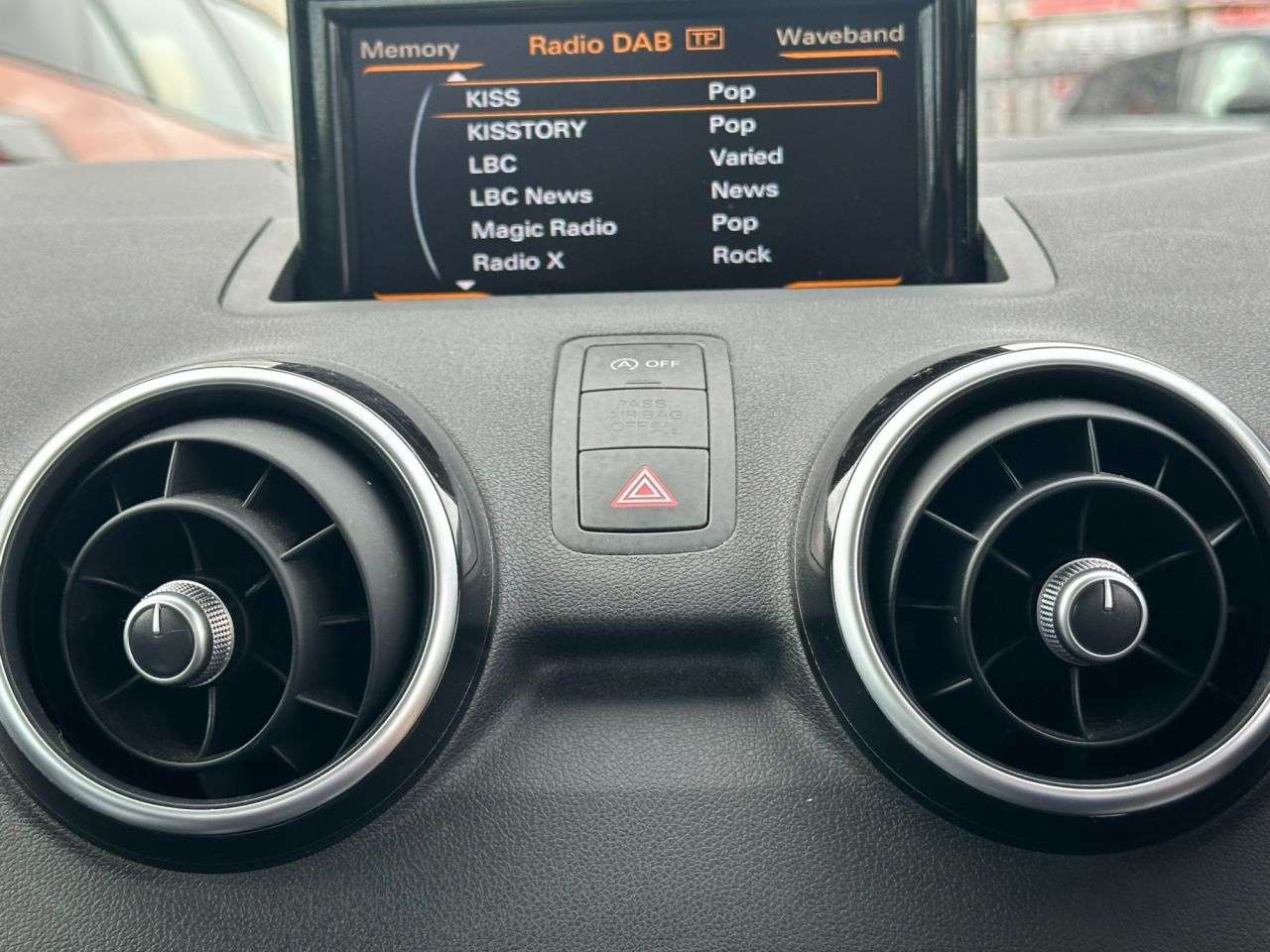 2015 AUDI A1 2015 AUDI A1