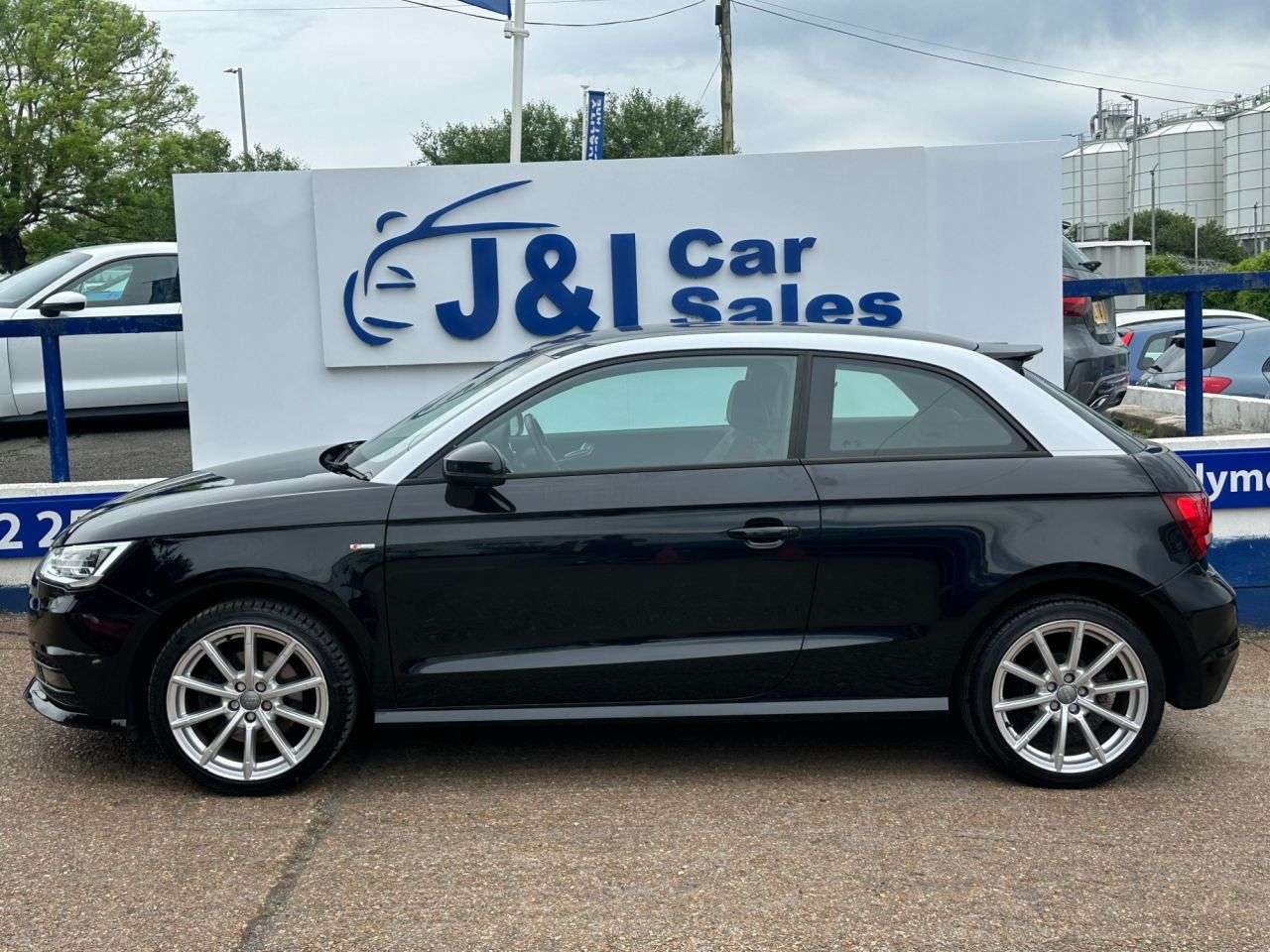A 2015 AUDI A1 1.4 TFSI S line Hatchback 3dr Petrol Manual Euro 6 (s/s) (125 ps) GREAT SER A 2015 AUDI A1 1.4 TFSI S line Hatchback 3dr Petrol Manual Euro 6 (s/s) (125 ps) GREAT SER