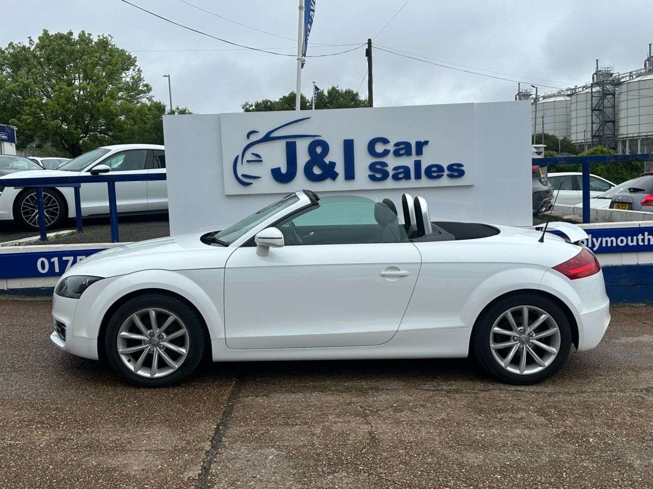 A 2012 AUDI TT 1.8 TFSI Sport Roadster 2dr Petrol Manual Euro 5 (160 ps) GREAT SERVICE HIS A 2012 AUDI TT 1.8 TFSI Sport Roadster 2dr Petrol Manual Euro 5 (160 ps) GREAT SERVICE HIS