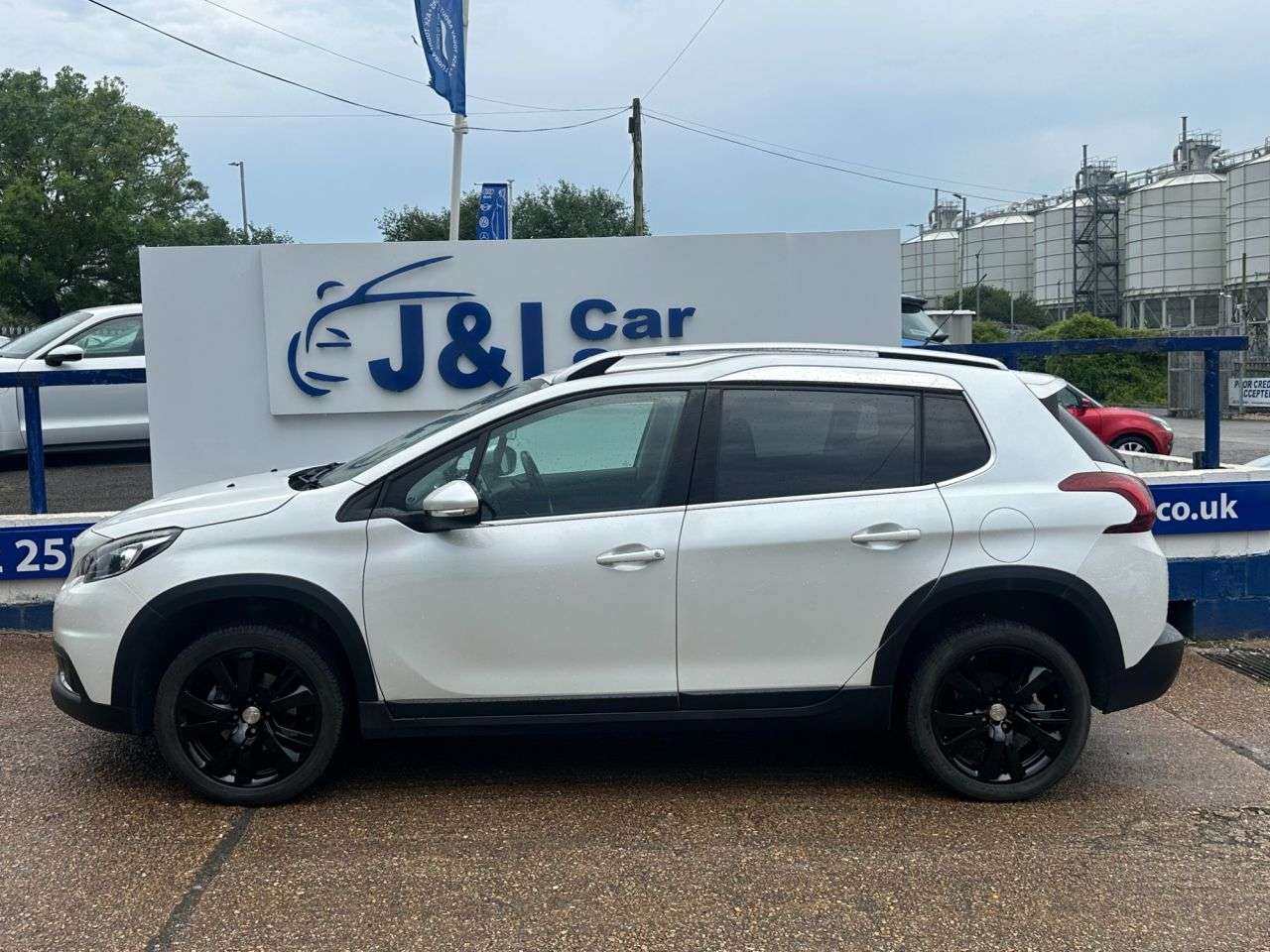 A 2016 PEUGEOT 2008 1.6 BlueHDi Allure SUV 5dr Diesel Manual Euro 6 (s/s) (120 ps) GREAT SERVIC A 2016 PEUGEOT 2008 1.6 BlueHDi Allure SUV 5dr Diesel Manual Euro 6 (s/s) (120 ps) GREAT SERVIC