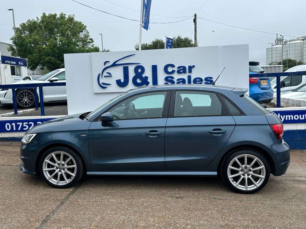 A 2015 AUDI A1 1.6 TDI S line Sportback 5dr Diesel Manual Euro 6 (s/s) (116 ps) GREAT SERV A 2015 AUDI A1 1.6 TDI S line Sportback 5dr Diesel Manual Euro 6 (s/s) (116 ps) GREAT SERV