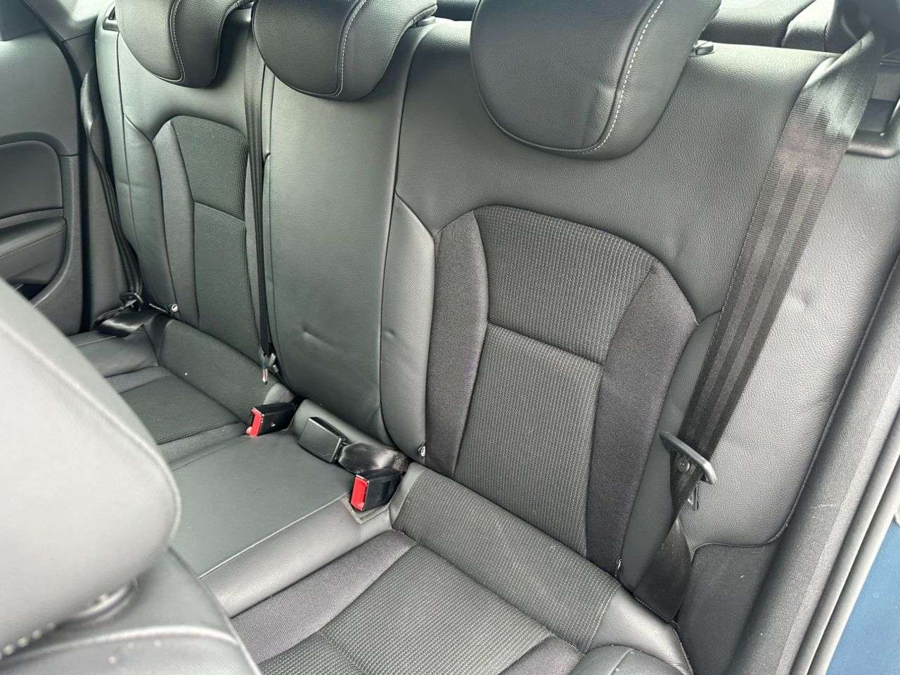 2015 AUDI A1 2015 AUDI A1