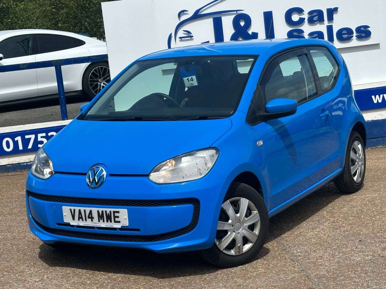 A 2014 VOLKSWAGEN UP! 1.0 Move up! Hatchback 3dr Petrol Manual Euro 5 (60 ps) A GREAT EXAMPLE INS A 2014 VOLKSWAGEN UP! 1.0 Move up! Hatchback 3dr Petrol Manual Euro 5 (60 ps) A GREAT EXAMPLE INS