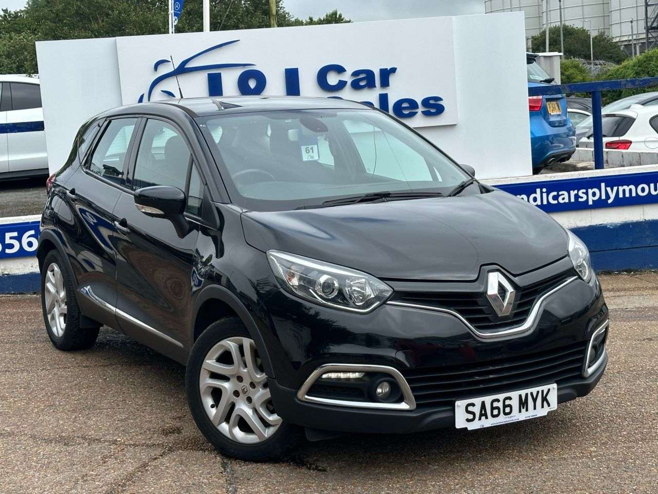 A 2016 RENAULT CAPTUR 1.5 dCi ENERGY Dynamique Nav SUV 5dr Diesel Manual Euro 6 (s/s) (90 ps) GRE A 2016 RENAULT CAPTUR 1.5 dCi ENERGY Dynamique Nav SUV 5dr Diesel Manual Euro 6 (s/s) (90 ps) GRE