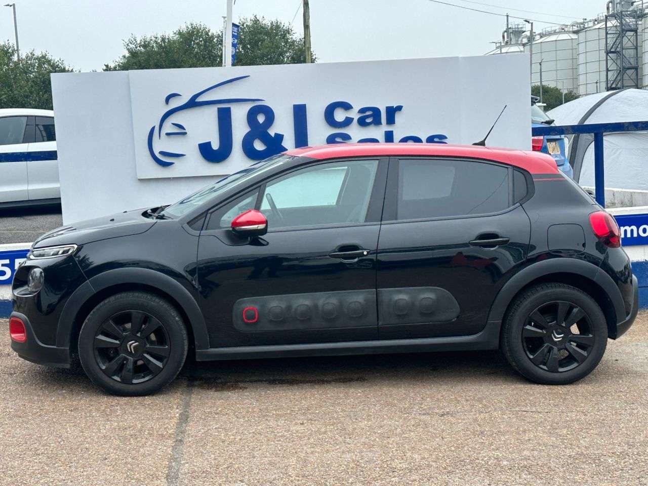 A 2018 CITROEN C3 1.2 PureTech Flair Hatchback 5dr Petrol Manual Euro 6 (s/s) (82 ps) GREAT S A 2018 CITROEN C3 1.2 PureTech Flair Hatchback 5dr Petrol Manual Euro 6 (s/s) (82 ps) GREAT S