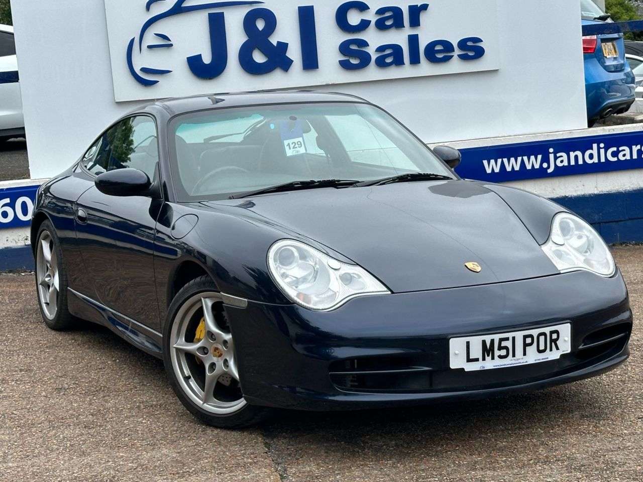 A 2002 PORSCHE 911 3.6 996 Carrera 4 Coupe 2dr Petrol Manual AWD (274 g/km, 315 bhp) GREAT SER A 2002 PORSCHE 911 3.6 996 Carrera 4 Coupe 2dr Petrol Manual AWD (274 g/km, 315 bhp) GREAT SER