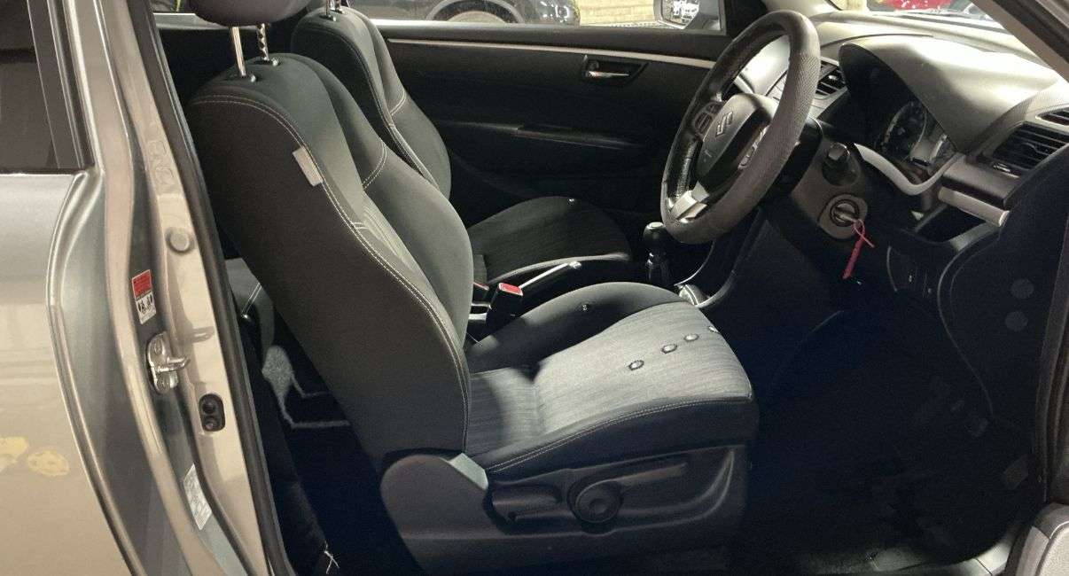 A 2017 SUZUKI SWIFT 1.2 SZ-L Hatchback 3dr Petrol Manual Euro 6 (94 ps) GREAT SERVICE HISTORY W A 2017 SUZUKI SWIFT 1.2 SZ-L Hatchback 3dr Petrol Manual Euro 6 (94 ps) GREAT SERVICE HISTORY W
