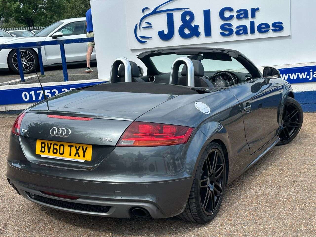 2010 AUDI TT 2010 AUDI TT