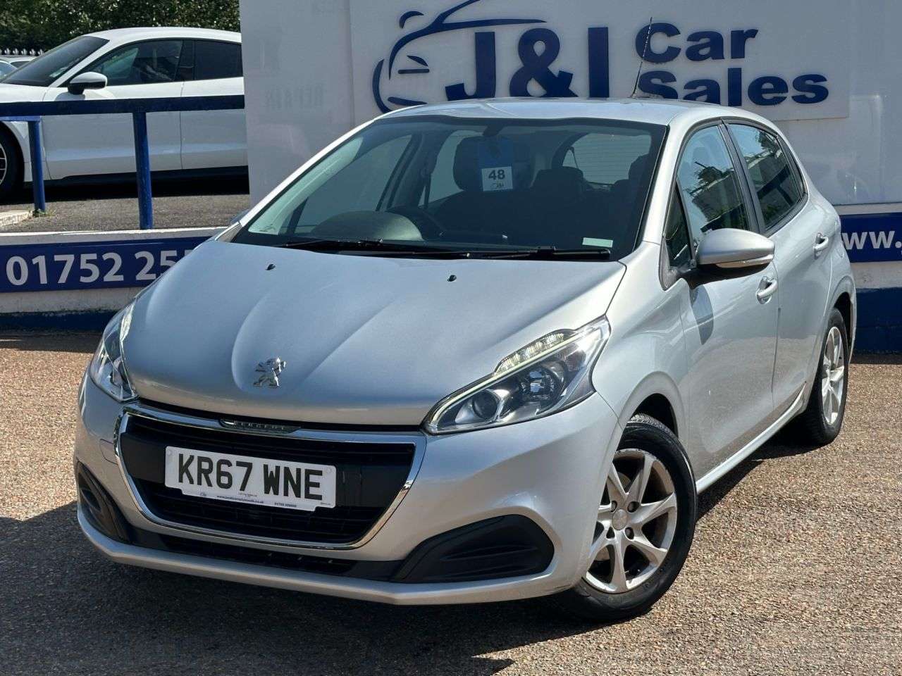 A 2017 PEUGEOT 208 1.2 PureTech Active Hatchback 5dr Petrol Manual Euro 6 (s/s) (82 ps) A GREA A 2017 PEUGEOT 208 1.2 PureTech Active Hatchback 5dr Petrol Manual Euro 6 (s/s) (82 ps) A GREA