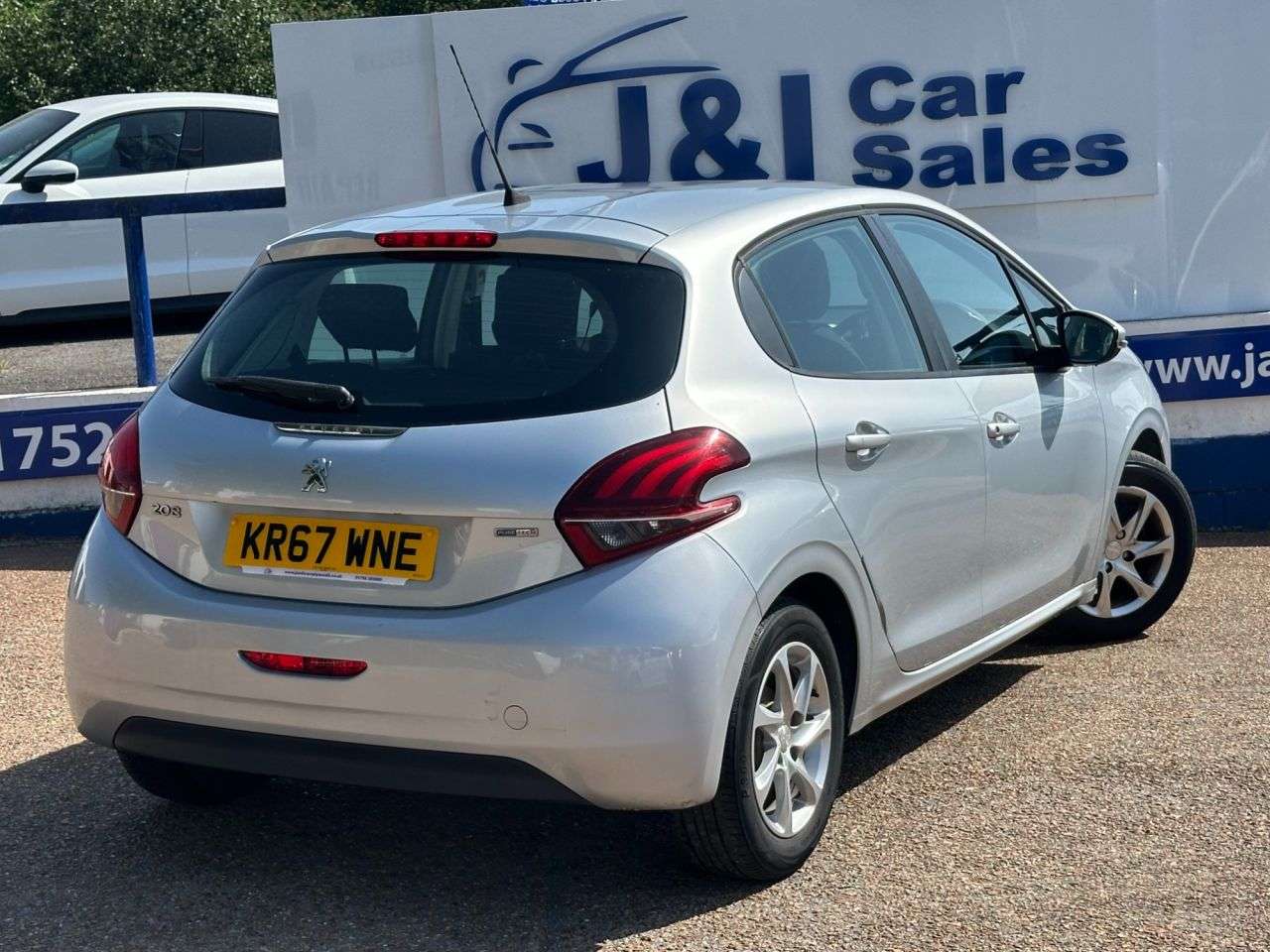 2017 PEUGEOT 208 2017 PEUGEOT 208