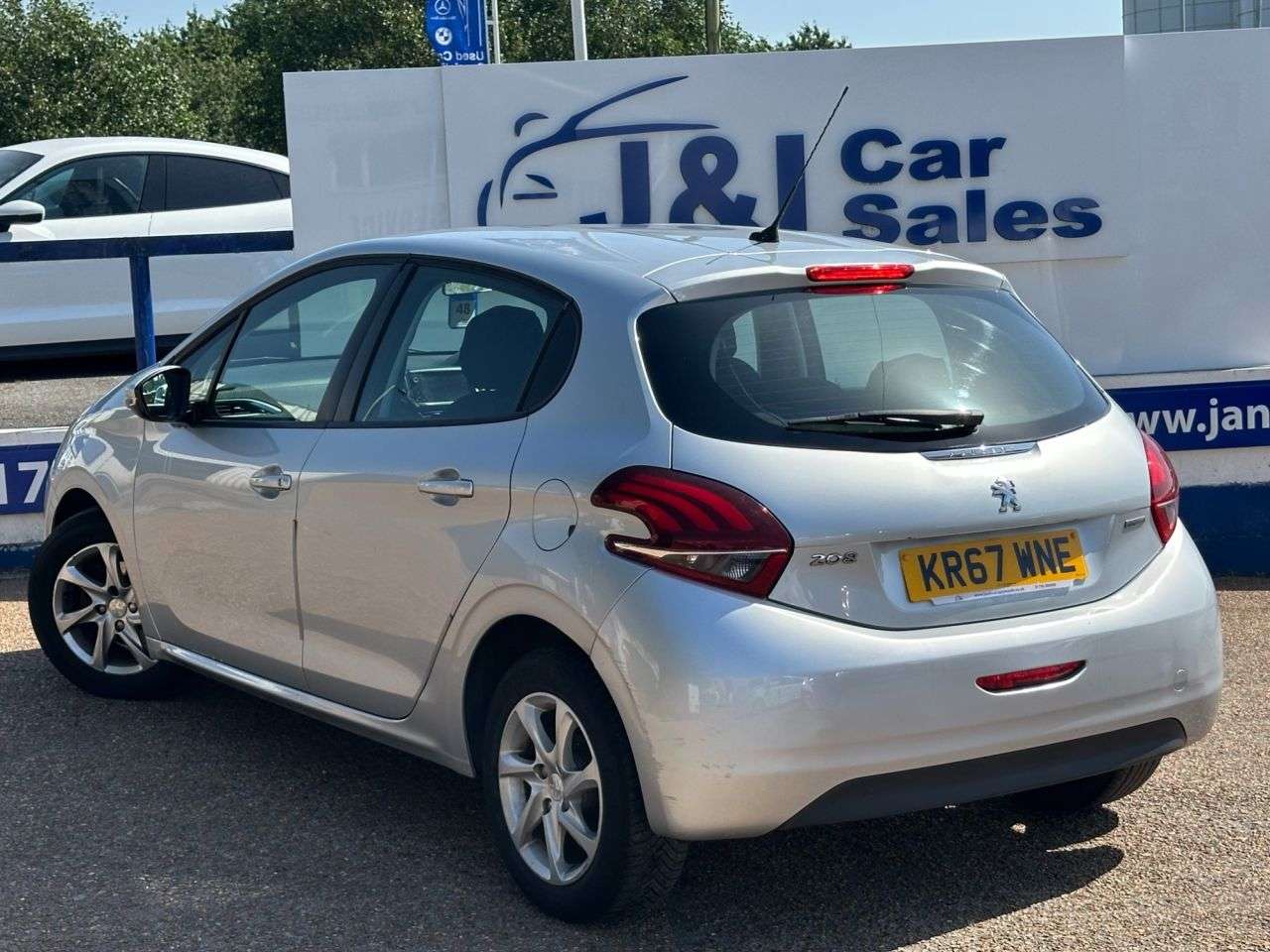 2017 PEUGEOT 208 2017 PEUGEOT 208
