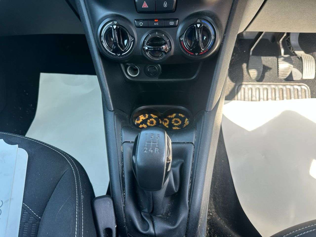 2017 PEUGEOT 208 2017 PEUGEOT 208