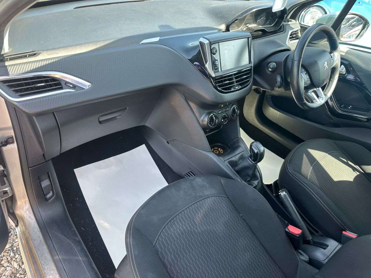 2017 PEUGEOT 208 2017 PEUGEOT 208