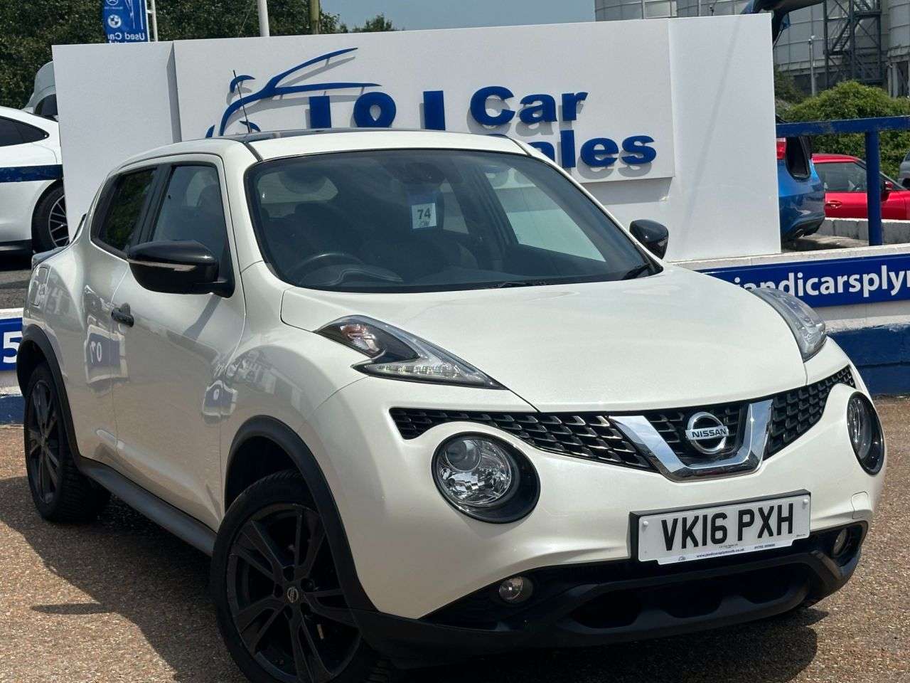 A 2016 NISSAN JUKE 1.2 DIG-T N-Connecta SUV 5dr Petrol Manual Euro 6 (s/s) (115 ps) GREAT SERV A 2016 NISSAN JUKE 1.2 DIG-T N-Connecta SUV 5dr Petrol Manual Euro 6 (s/s) (115 ps) GREAT SERV