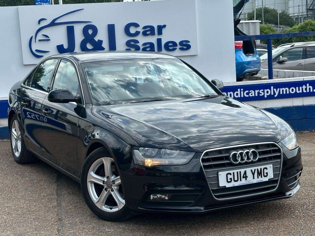 A 2014 AUDI A4 2.0 TDI SE Technik Saloon 4dr Diesel Manual Euro 5 (s/s) (143 ps) GREAT SER A 2014 AUDI A4 2.0 TDI SE Technik Saloon 4dr Diesel Manual Euro 5 (s/s) (143 ps) GREAT SER