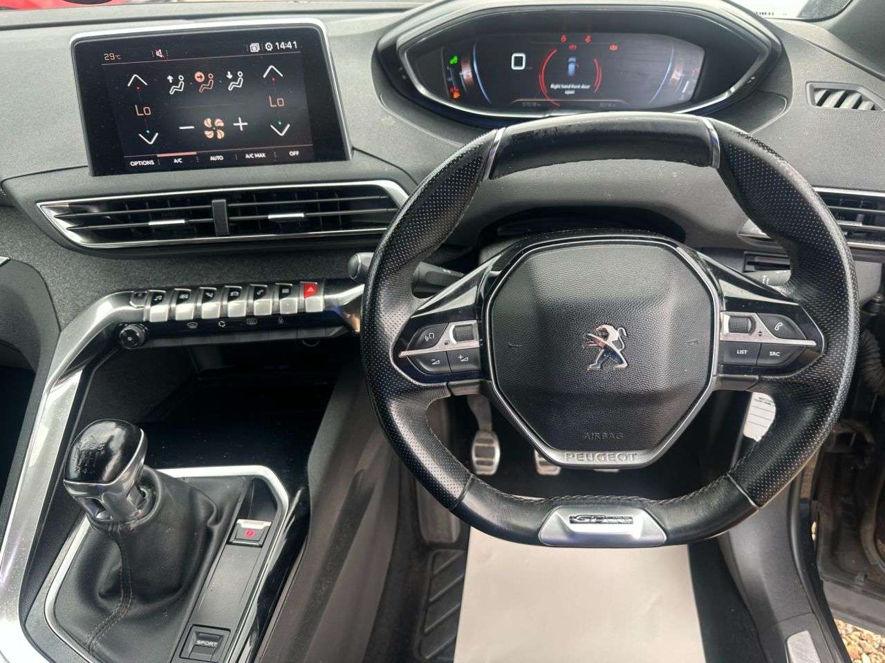 2017 PEUGEOT 3008 2017 PEUGEOT 3008