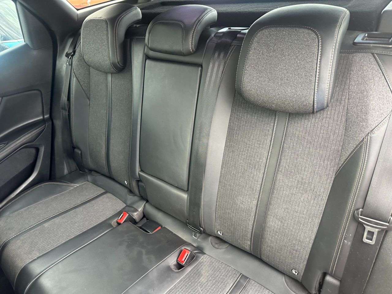 2017 PEUGEOT 3008 2017 PEUGEOT 3008