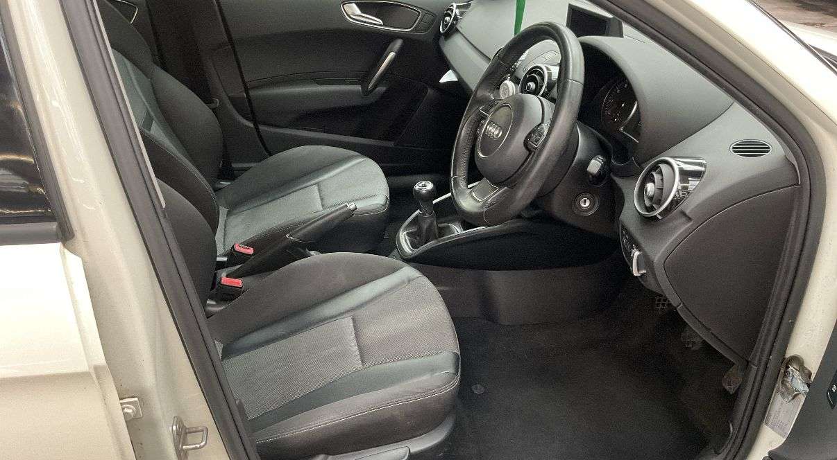 2014 AUDI A1 2014 AUDI A1