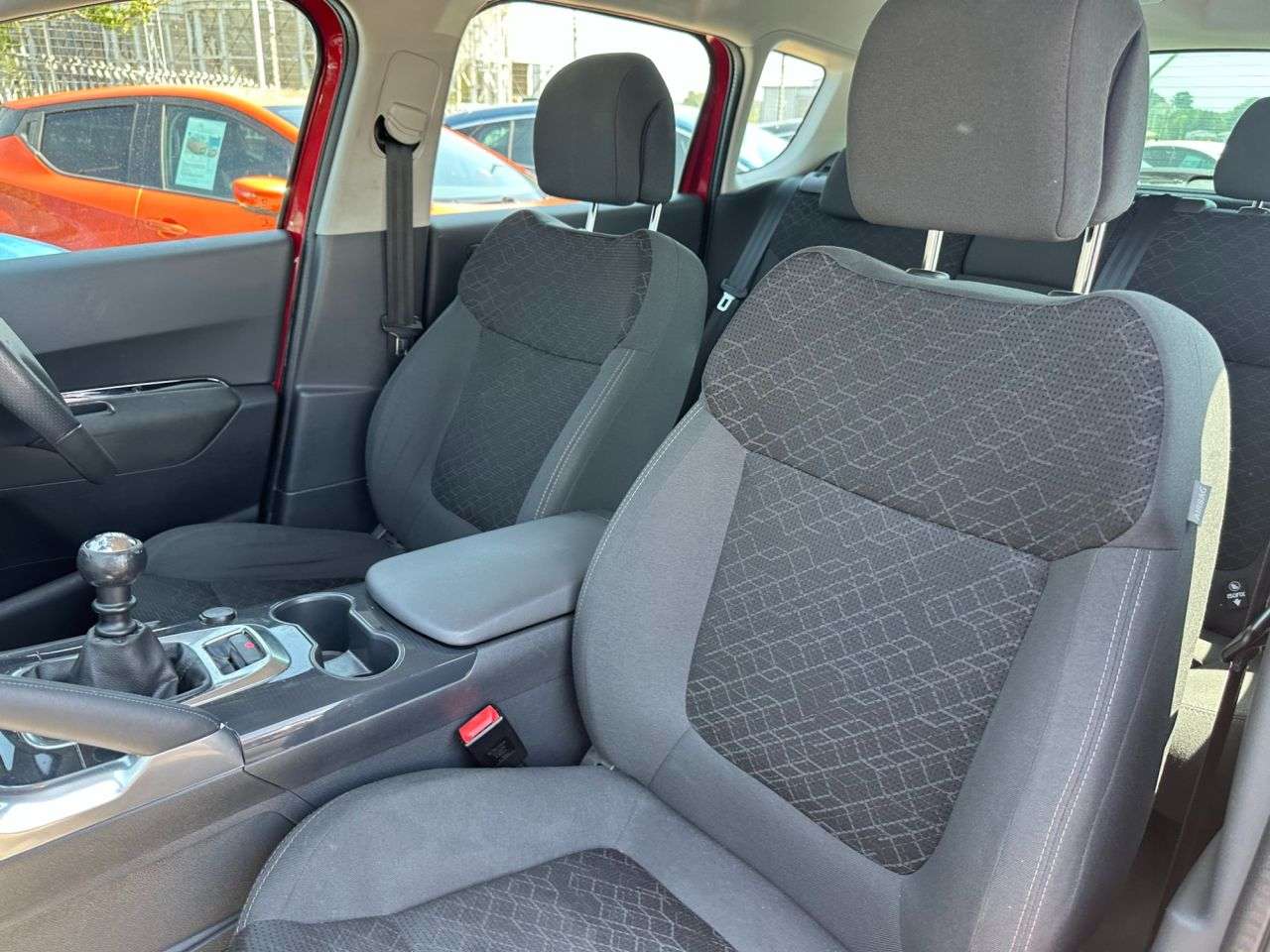 2014 PEUGEOT 3008 2014 PEUGEOT 3008