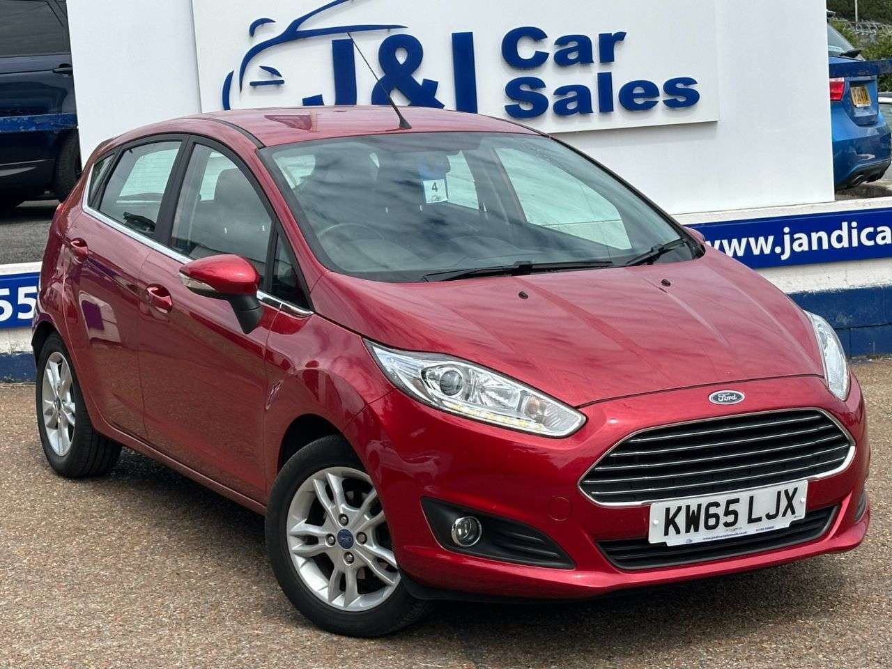 A 2016 FORD FIESTA 1.0T EcoBoost Zetec Hatchback 5dr Petrol Manual Euro 6 (s/s) (100 ps) A 2016 FORD FIESTA 1.0T EcoBoost Zetec Hatchback 5dr Petrol Manual Euro 6 (s/s) (100 ps)