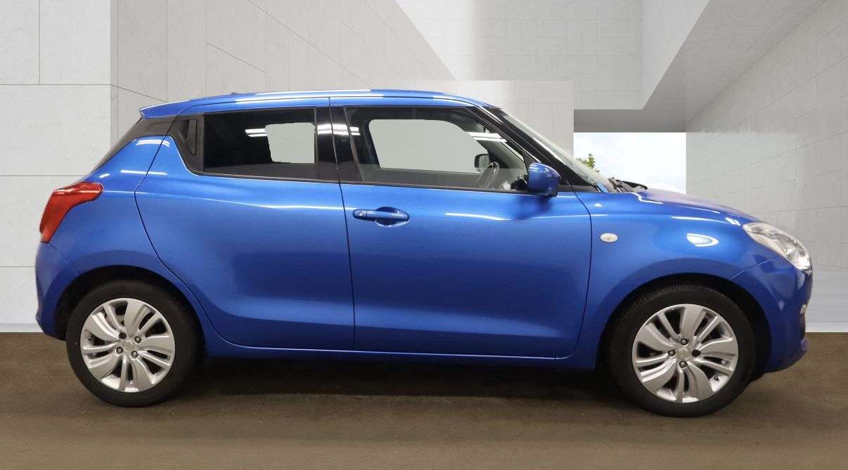 A 2017 SUZUKI SWIFT 1.0 Boosterjet SZ-T Hatchback 5dr Petrol Manual Euro 6 (111 ps) GREAT SERVI A 2017 SUZUKI SWIFT 1.0 Boosterjet SZ-T Hatchback 5dr Petrol Manual Euro 6 (111 ps) GREAT SERVI