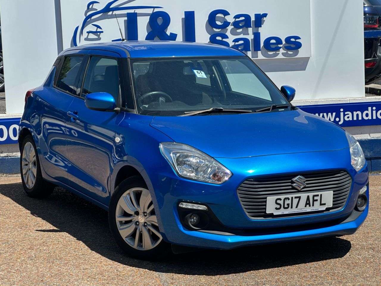 A 2017 SUZUKI SWIFT 1.0 Boosterjet SZ-T Hatchback 5dr Petrol Manual Euro 6 (111 ps) GREAT SERVI A 2017 SUZUKI SWIFT 1.0 Boosterjet SZ-T Hatchback 5dr Petrol Manual Euro 6 (111 ps) GREAT SERVI