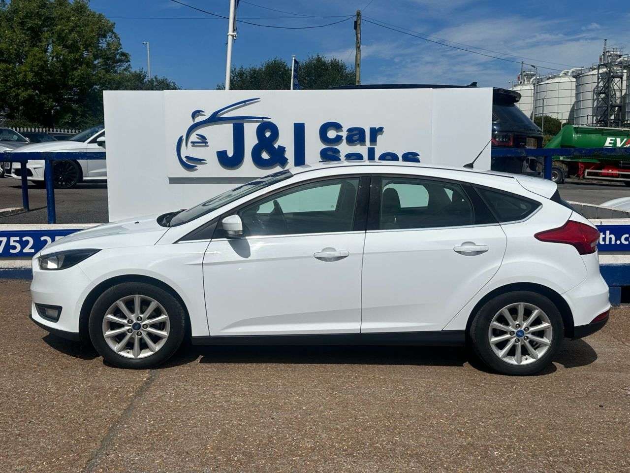 A 2015 FORD FOCUS 1.5 TDCi Titanium Hatchback 5dr Diesel Manual Euro 6 (s/s) (120 ps) GREAT S A 2015 FORD FOCUS 1.5 TDCi Titanium Hatchback 5dr Diesel Manual Euro 6 (s/s) (120 ps) GREAT S
